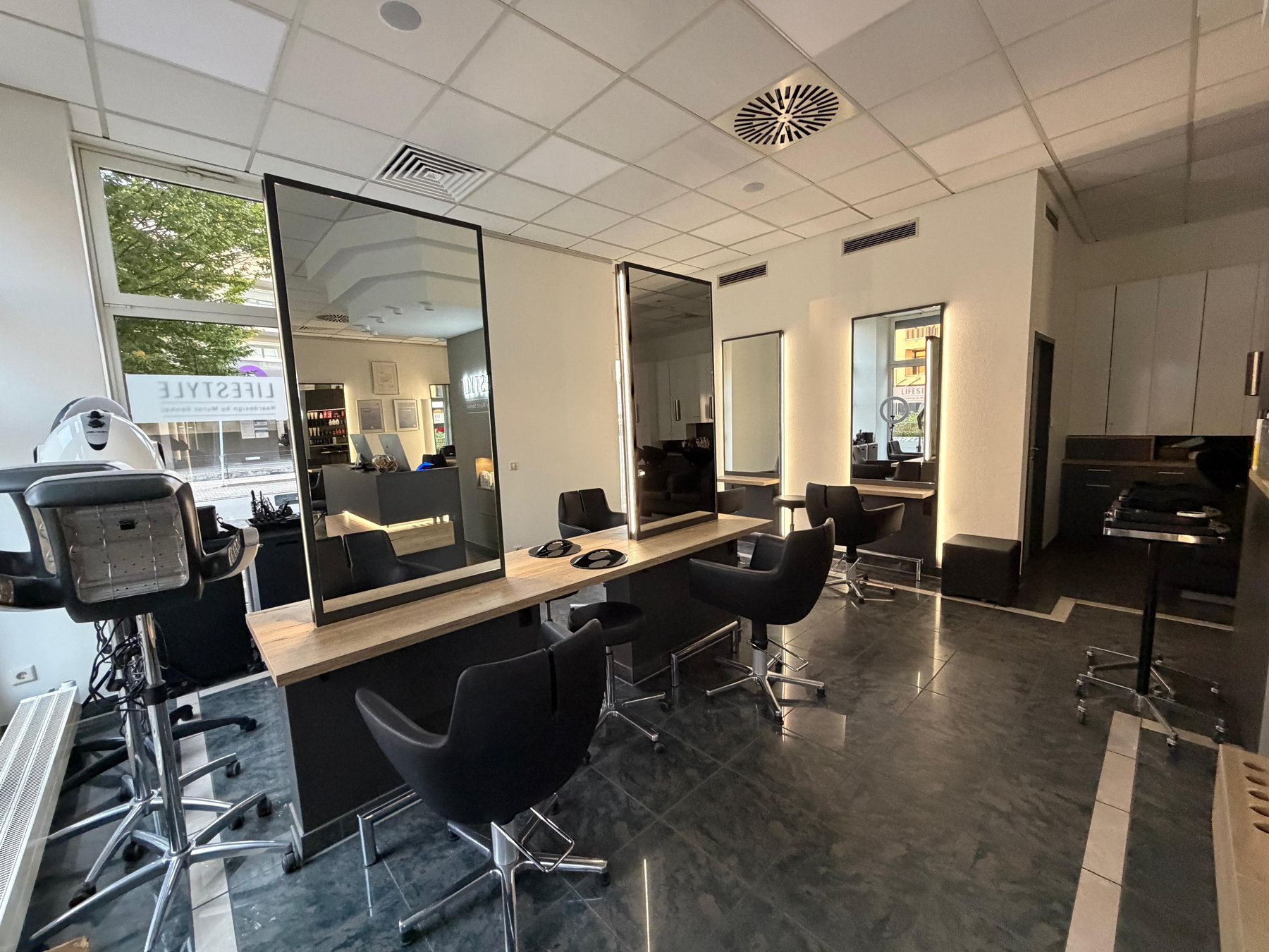 Friseureinrichtung